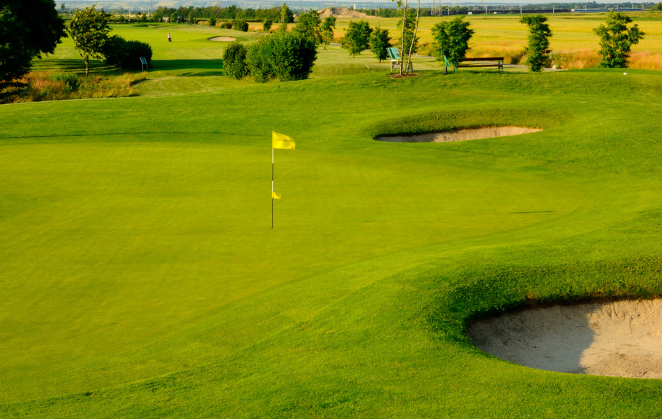 Golf Club WienSüßenbrunn, Wien, Austria Albrecht Golf Guide
