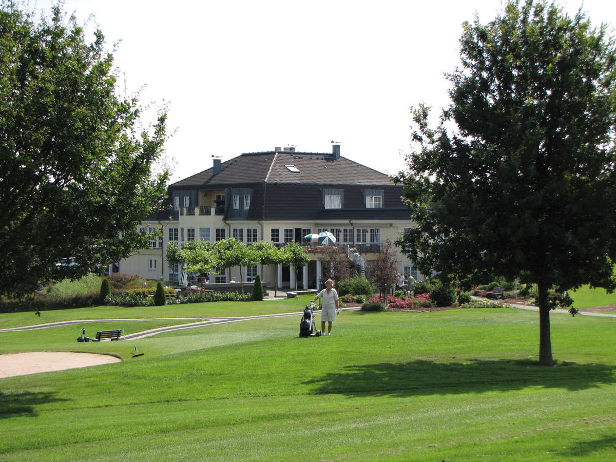Clubhouse: View from Tee 1