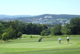 Bahn 5 - Blick aufs Grün Golfclub Laineck-Bayreuth e.V.