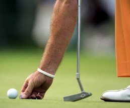 Golfer werden in Zukunft auf Doping geprüft Finchem kündigt Dopingkontrollen ab 2008 an