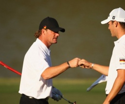 Martin Kaymer (r.) trat zuletzt mit Alex Cejka (l.) in Shenzhen an Kaymer gibt Startzusage für Weltcup in Shenzhen