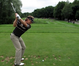 Bernhard Langer hat Spaß in München Langer bleibt in München auf Kurs