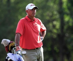 Tom Lehman bleibt ganz entspannt Lehman mit einem Schlag vor Goosen