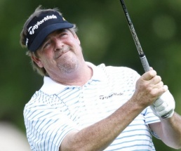 Steve Lowery führt in Grand Blanc Lowery führt, Woods weiter in der Krise