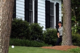 McIlroy meltdown stuns Masters