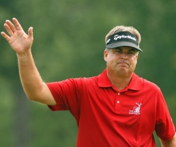 Kenny Perry spielte in Atlanta eine starke dritte Runde Perry verdrängt Woods von der Spitze
