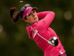 Gut in Kuala Lumpur gestartet: Sandra Gal Profigolferin Gal mit solidem Start
