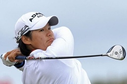 Tseng, Hull share British Open lead