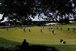 Players practice putting on the putting green during a practice round prior to the start of the 111th US Open US stars try to avoid record major golf drought