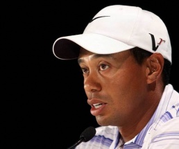 Sorgen um Tiger Woods Woods bei rätselhaftem Autounfall verletzt