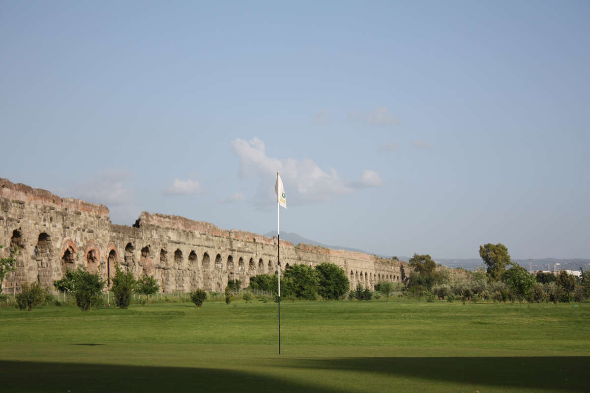 Archi di Claudio Golf Club