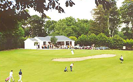 18th hole with view on the clubhouse