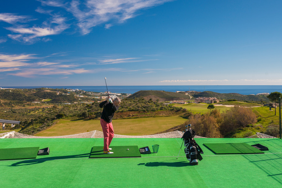 bagværk pedal resident Calanova Golf Club, Cala de Mijas, Spain - Albrecht Golf Guide