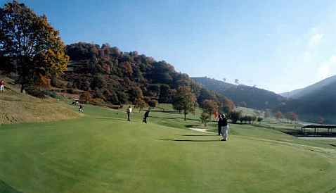 Campo Municipal de Golf Las Caldas (Oviedo)