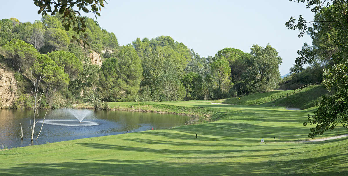 Masia Bach Course - Hole 8