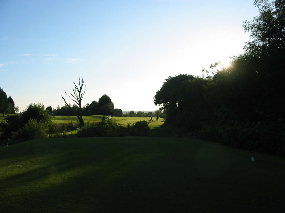 5th tee at sunrise