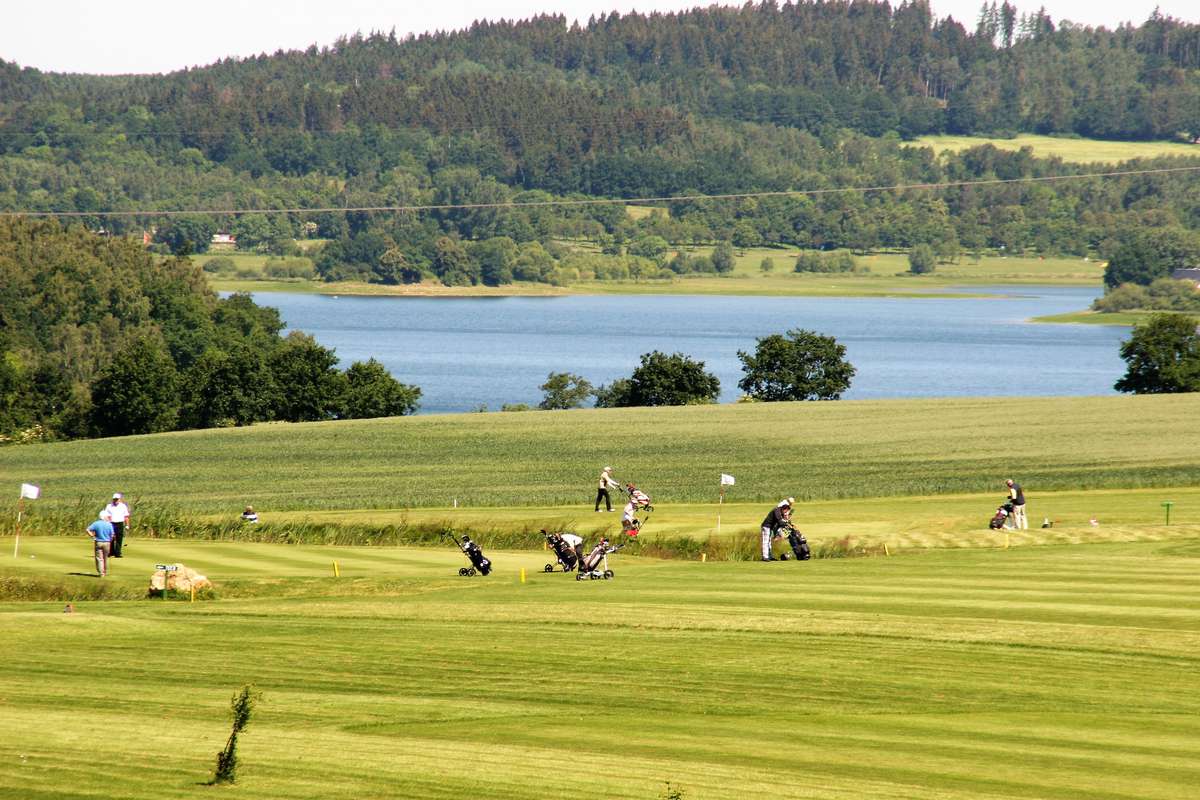 Blick auf Bahn 2 und 3