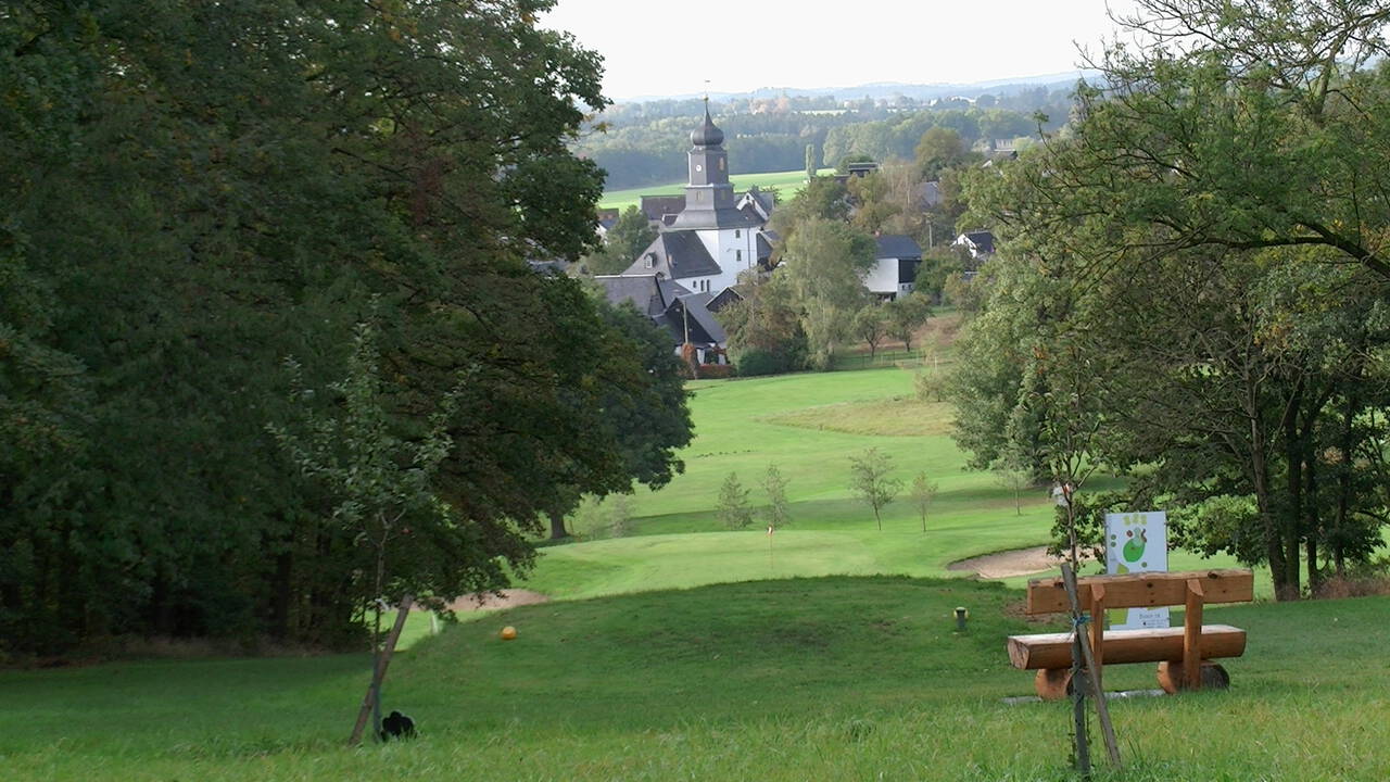 Detaillierte Platz Informationen mit Fotos, Greenfees, Anfahrtsplaner, Hotels und Wetter für Golfclub Plauen e.V., Plauen OT Steinsdorf.