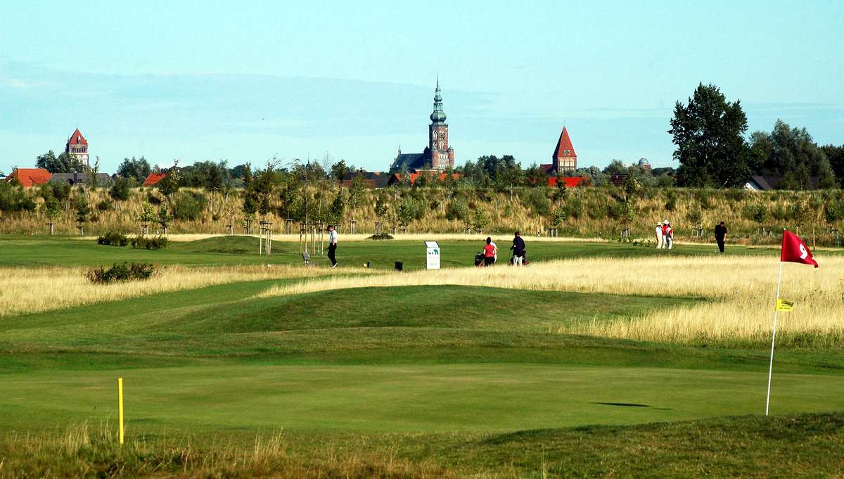 Golfen vor historischer Kulisse