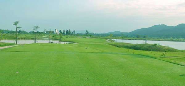 Happy City Golf Resort