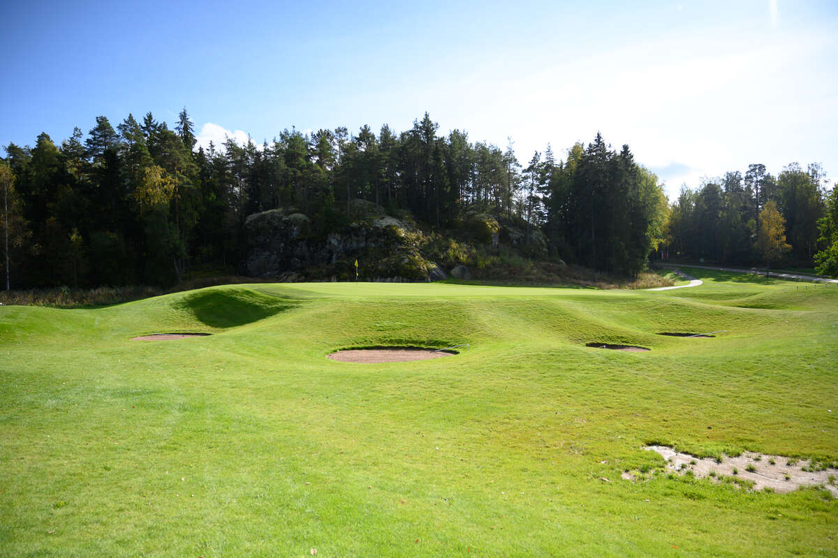 Hole 3