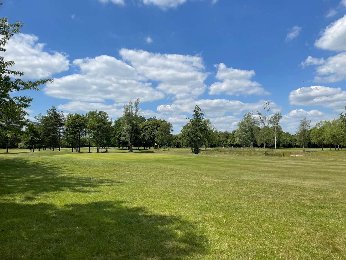 Kingsway Cambridge Lakes Golf Course