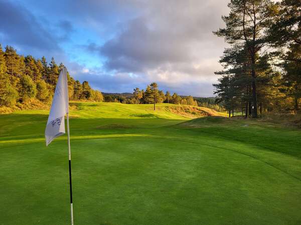 Kvinesdal og Omegn Golfklubb