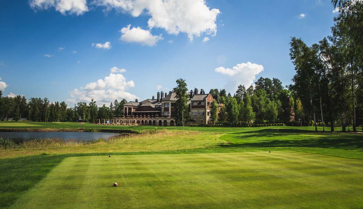 Pestovo Golf & Yacht Club