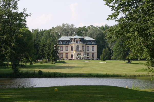 Queen's Park Golf Club Myštěves