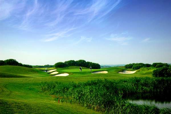 Shanghai Agile Binhai Golf Club