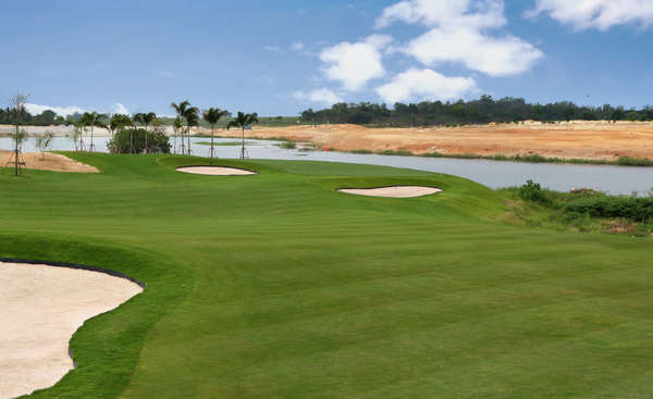 Siam Country Club Pattaya, Waterside Course