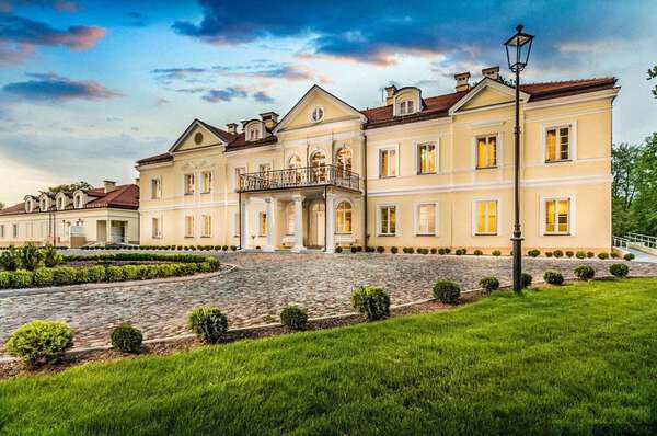Sobienie Krolewskie Golf & Country Club