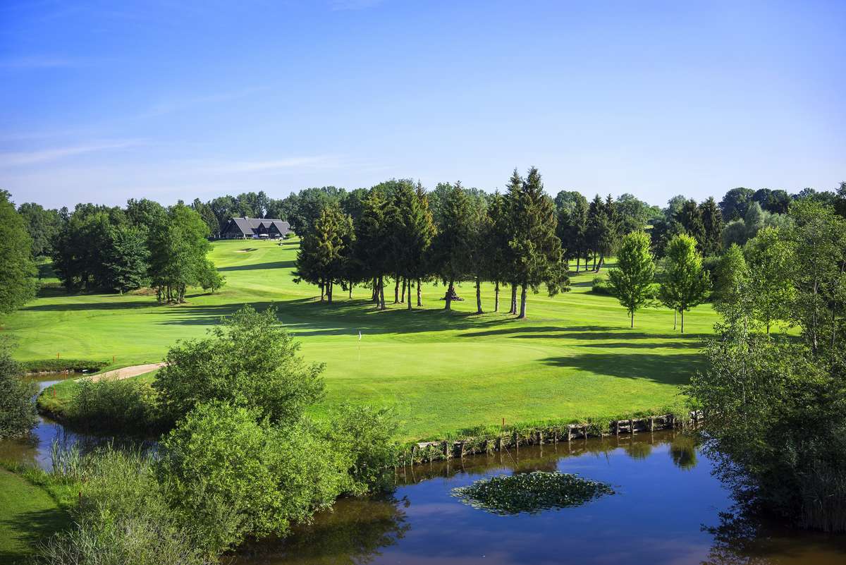 Hole 8 and club house