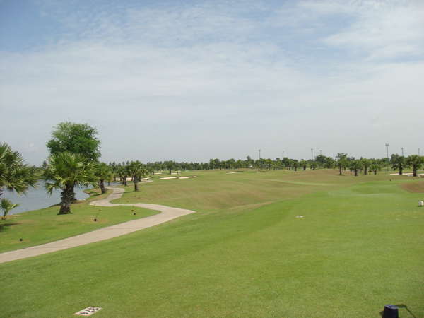 Suwan Golf & Country Club