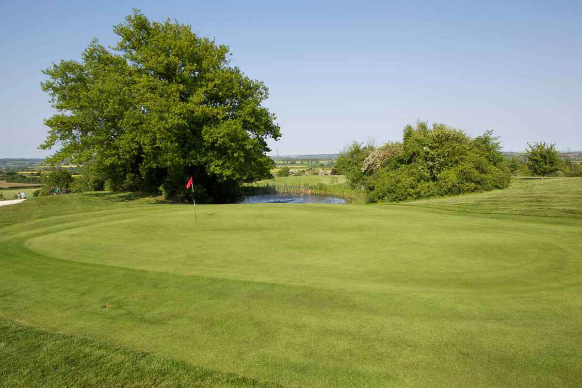 Top Meadow Golf Club
