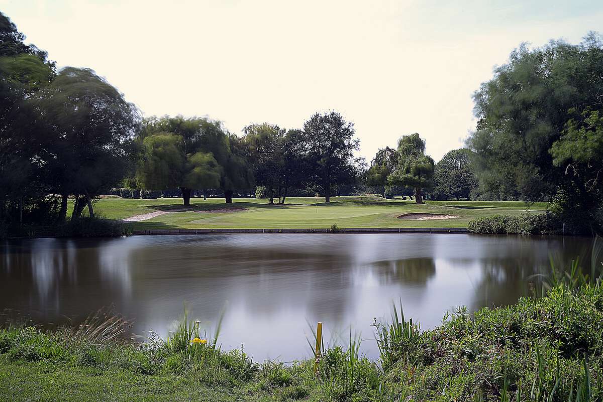 West Middlesex Golf Club