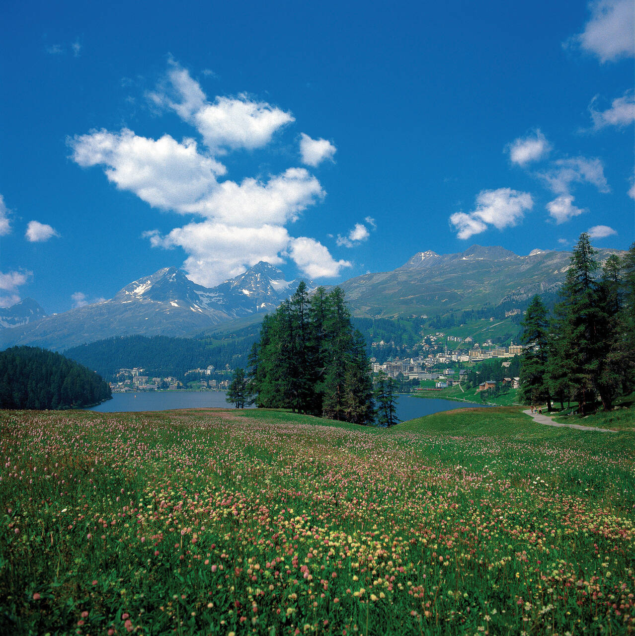 Golfurlaub in Graubünden (Blick auf St. Moritz)