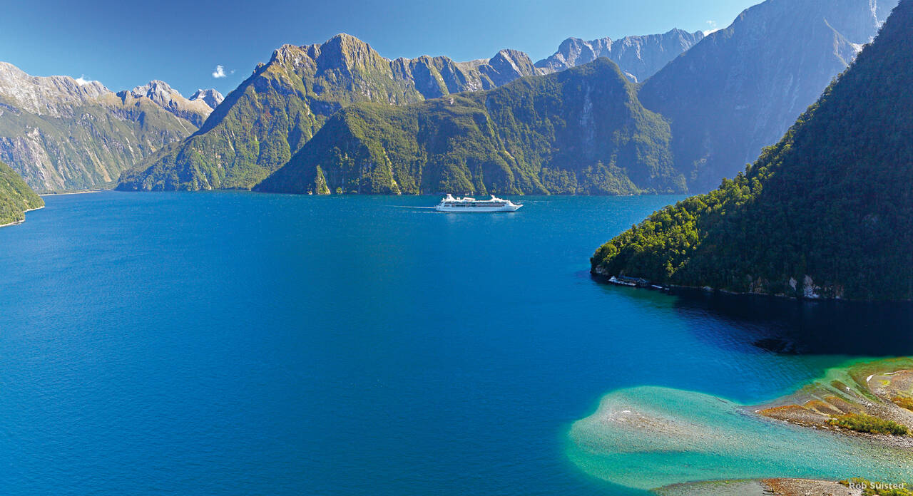 Golf Holidays in New Zealand (Milford Sound Fiordland)