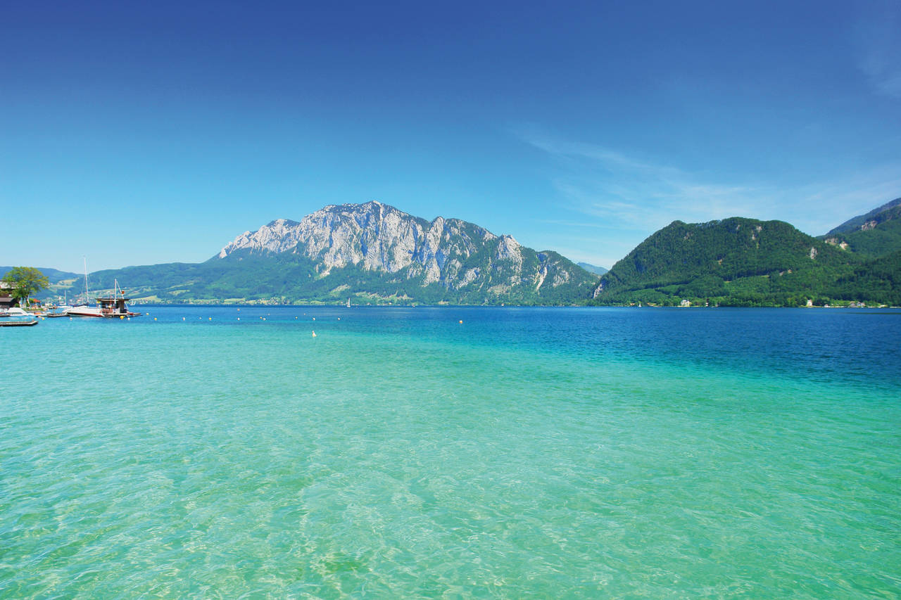 Golfurlaub in Oberösterreich (Blick auf den Attersee)