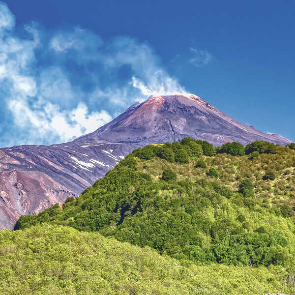 Fantastic tour of Sicily with golf, a visit to Mount Etna and a "Godfather Tour"