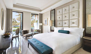 Deluxe Lagoon Access Room