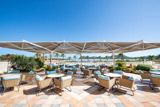 La Vista Lobby Bar