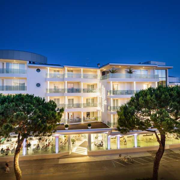 International Beach Hotel