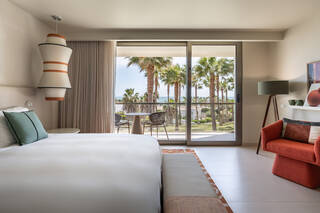 King Bed Premium