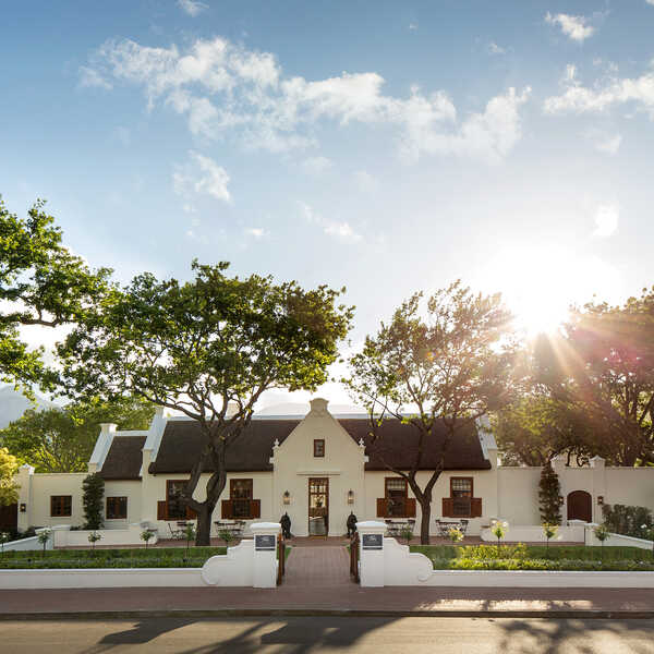 Leeu House