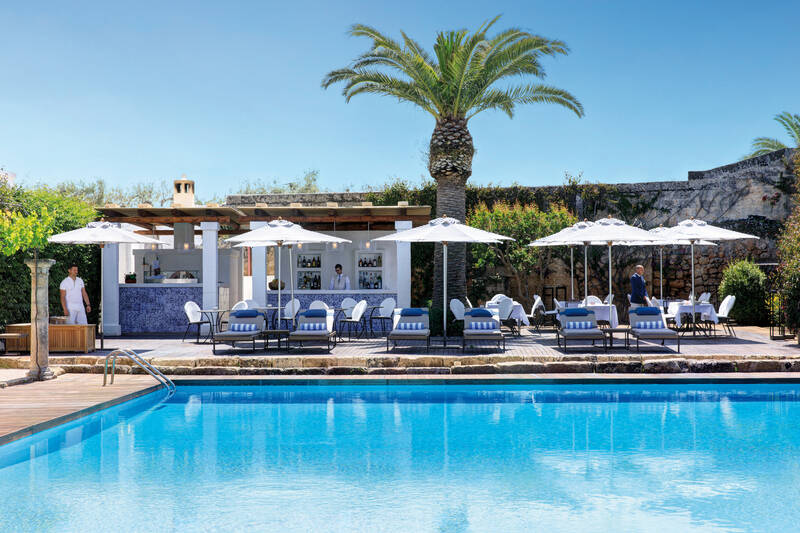 Pool Bar
