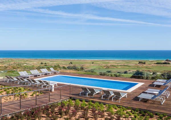 Palmares Beach House Hotel