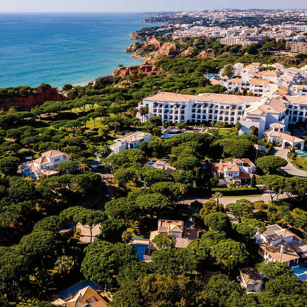 Pine Cliffs Hotel, a Luxury Collection Resort