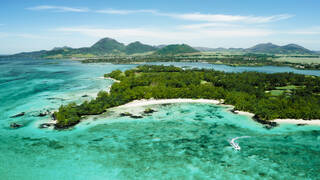 Anahita exclusive beach at Ile aux Cerfs