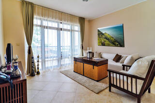 Hillside Village Suite